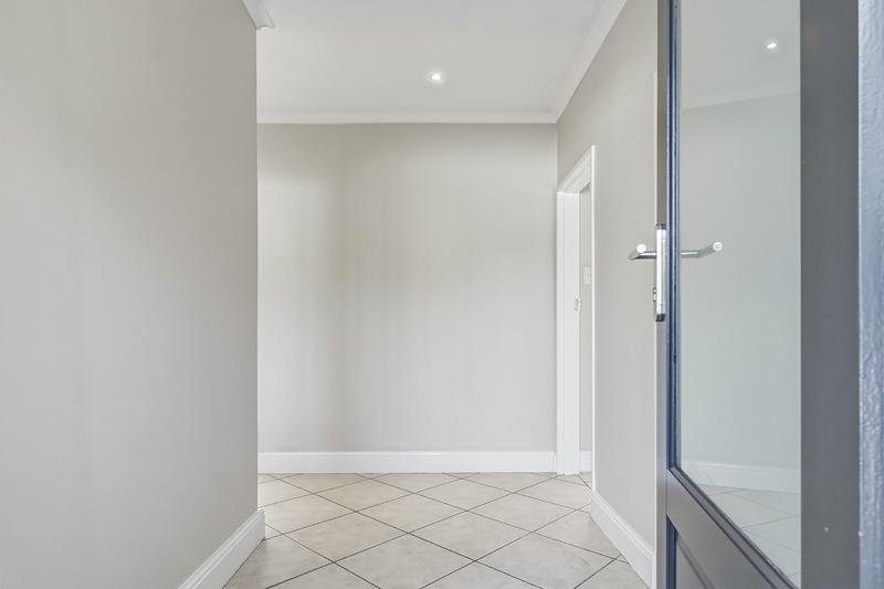 4 Bedroom Property for Sale in Wynberg Upper Western Cape